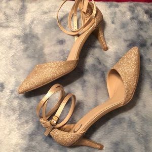 Journee Collection Women’s Luela Style Formal Heels in Rose Gold